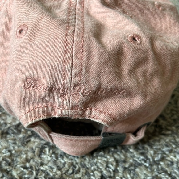 Tommy Bahama women’s rose colored denim adjustable hat - Picture 3 of 7